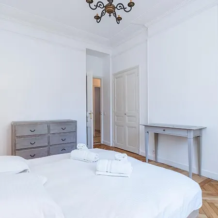 Carnot City Center Spacious Apartment Cannes